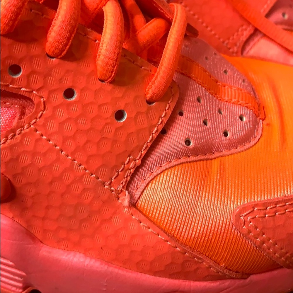 Nike - Picture 5 of 6